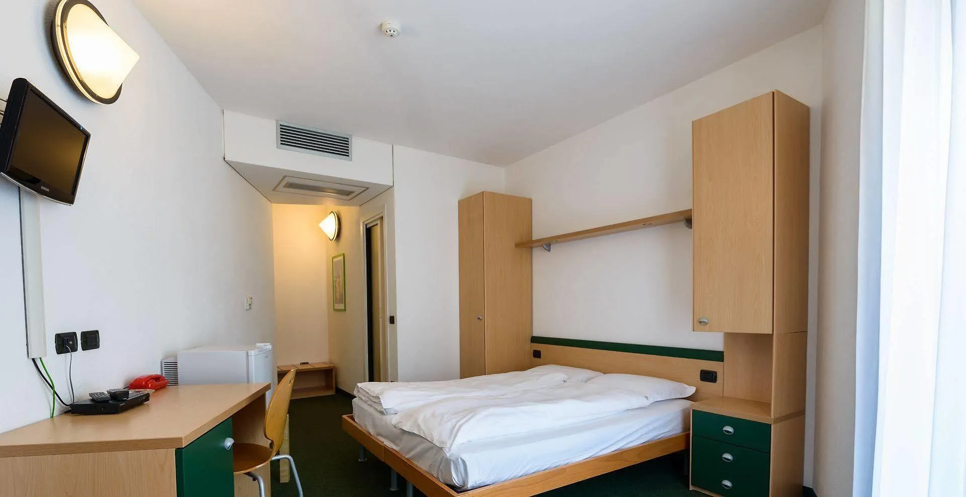 Hotel Camping Europa Домазо