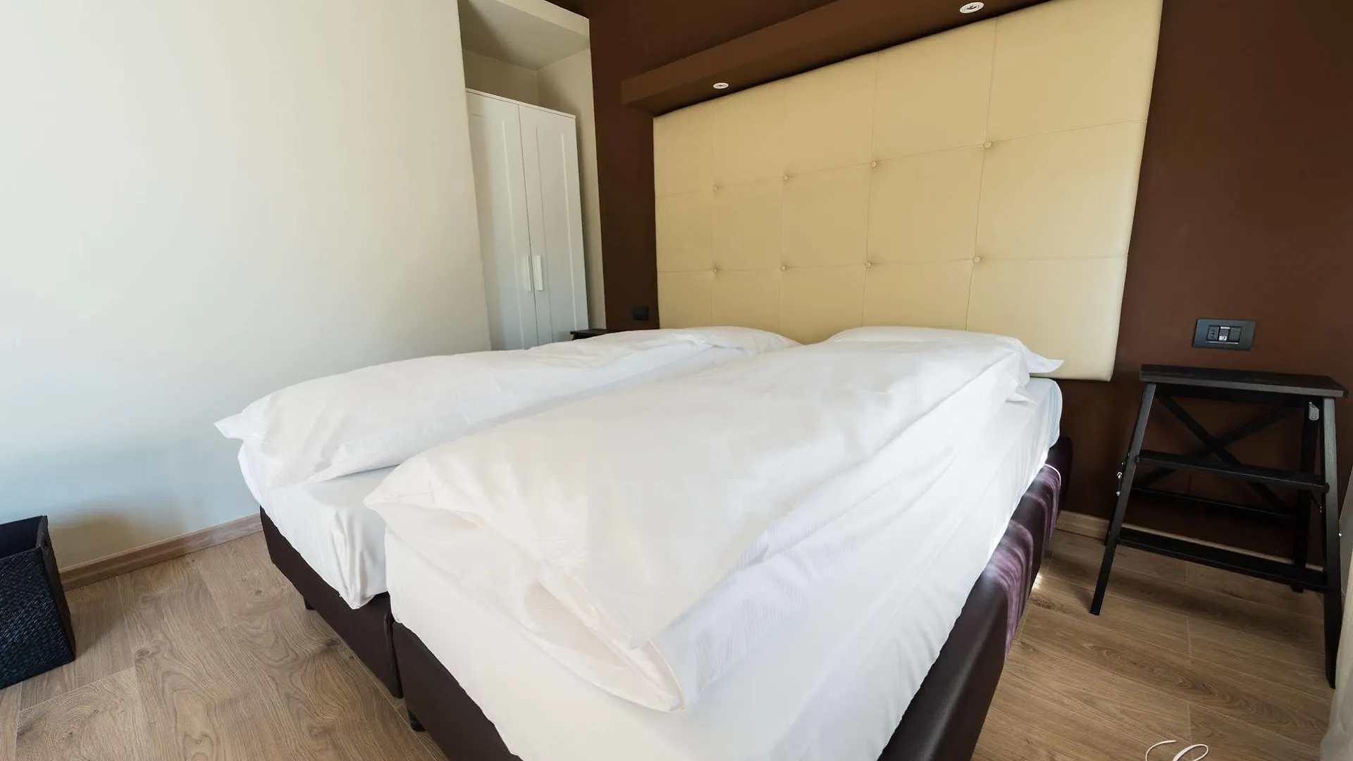 Hotel Camping Europa Домазо Италия
