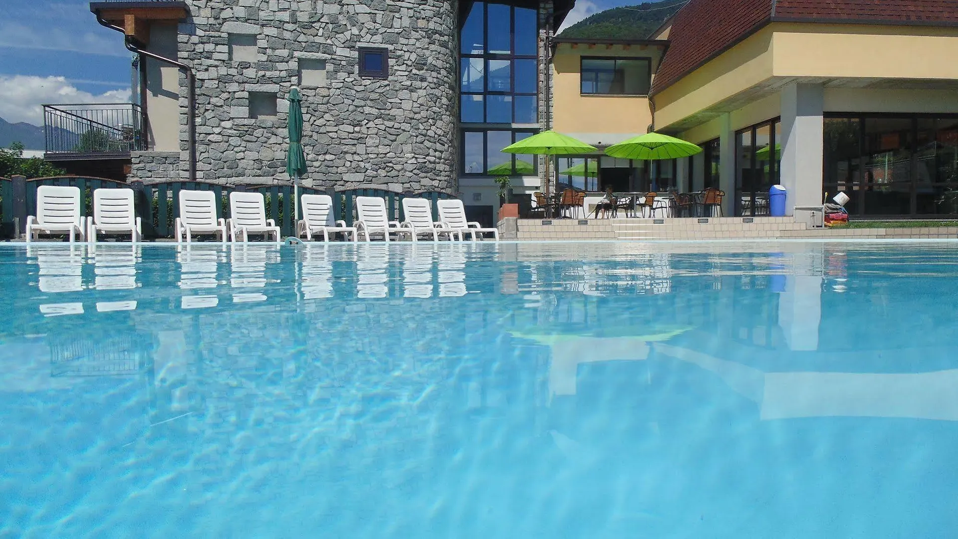 Hotel Camping Europa Домазо