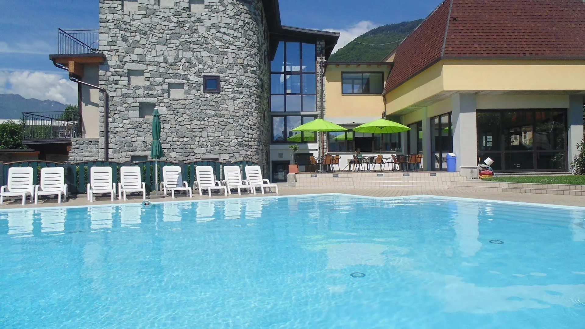 Hotel Camping Europa Домазо