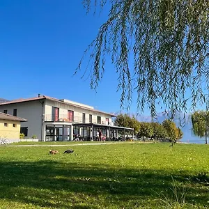 Lake Como Beach Hostel Ostello